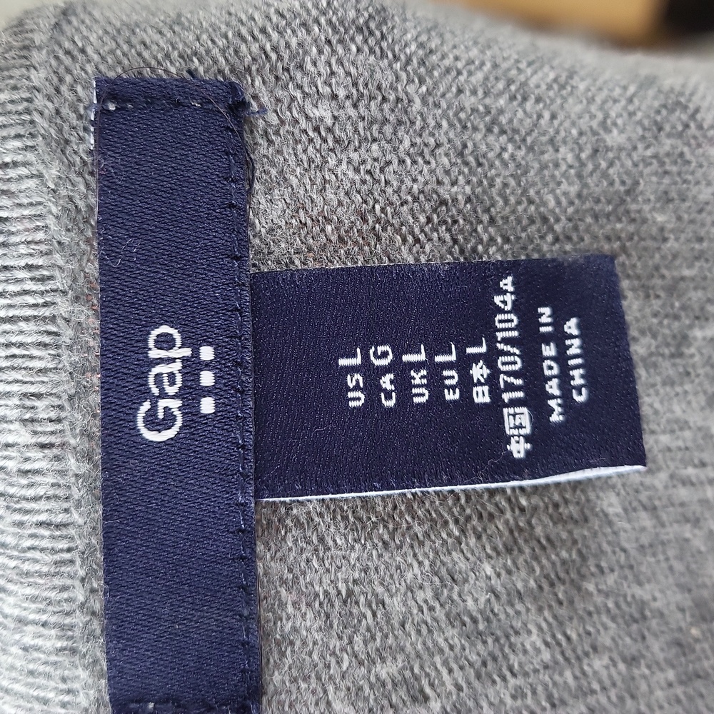 Gap Sweater - Picture 5 of 5